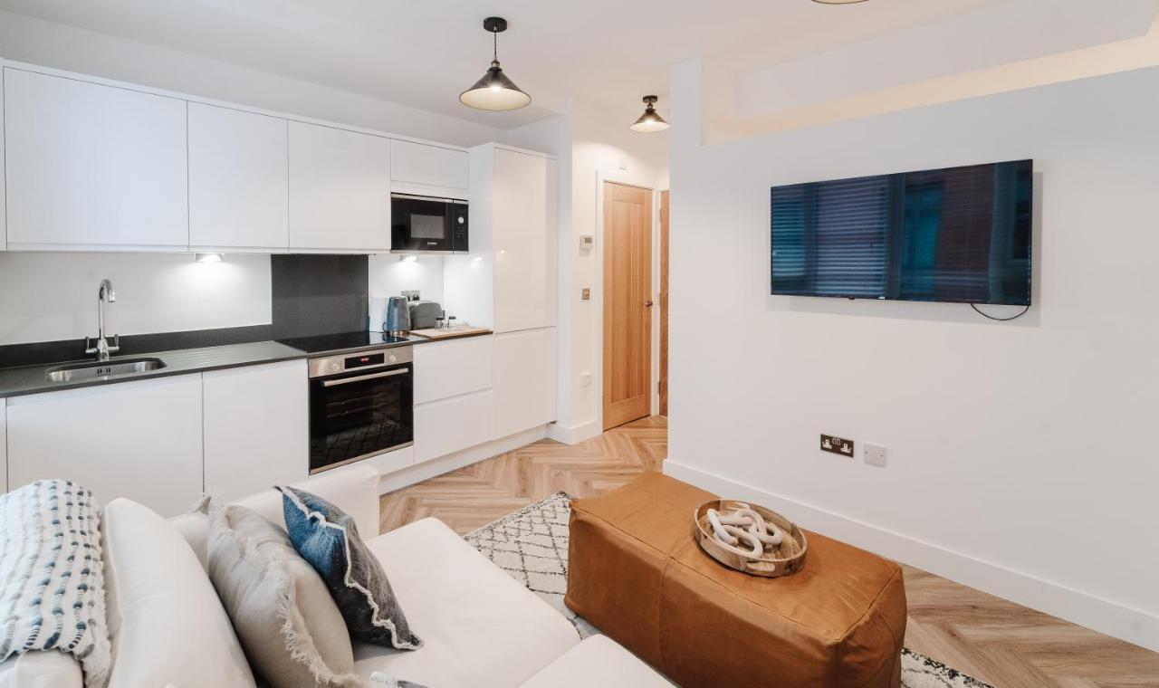 Royal House Stylish Apartments - 切斯特 外观 照片