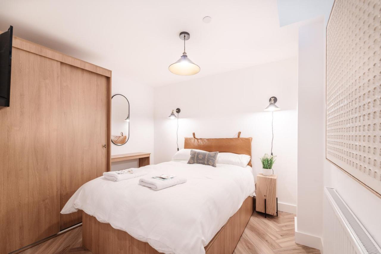 Royal House Stylish Apartments - 切斯特 外观 照片