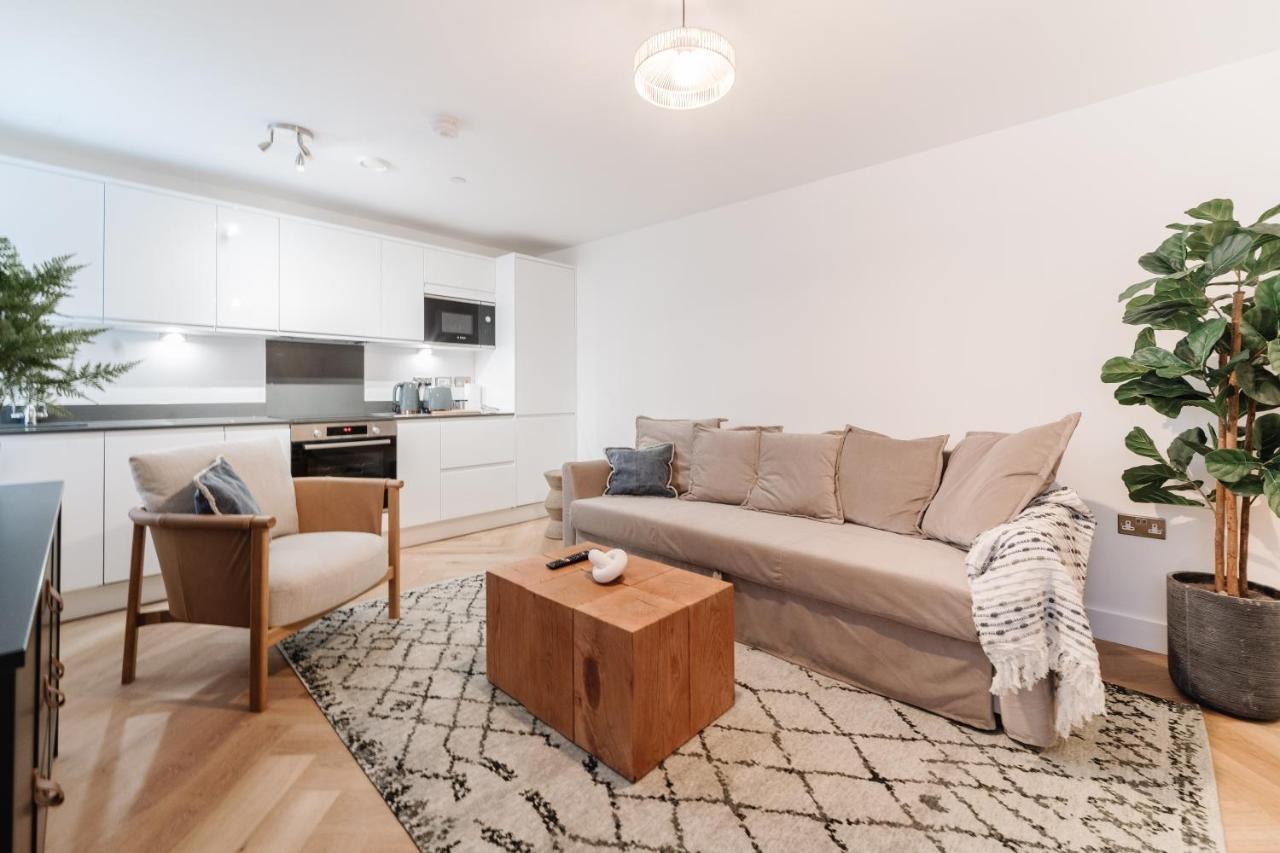 Royal House Stylish Apartments - 切斯特 外观 照片