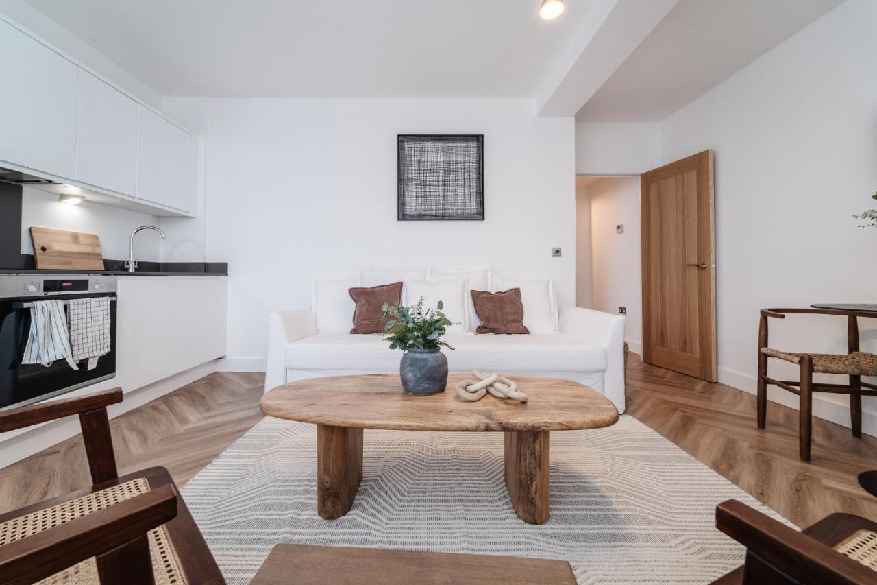 Royal House Stylish Apartments - 切斯特 外观 照片