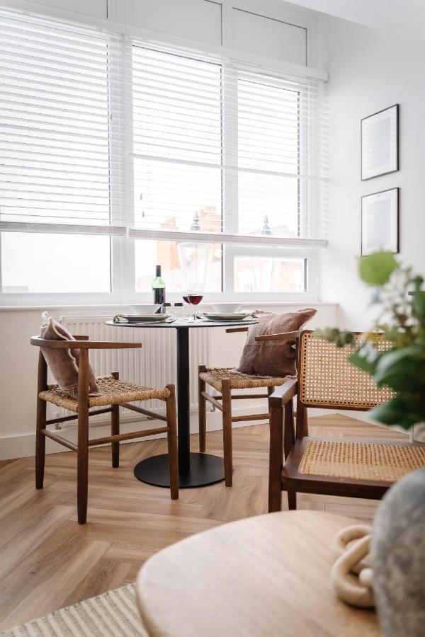 Royal House Stylish Apartments - 切斯特 外观 照片