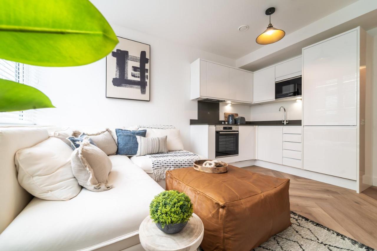 Royal House Stylish Apartments - 切斯特 外观 照片