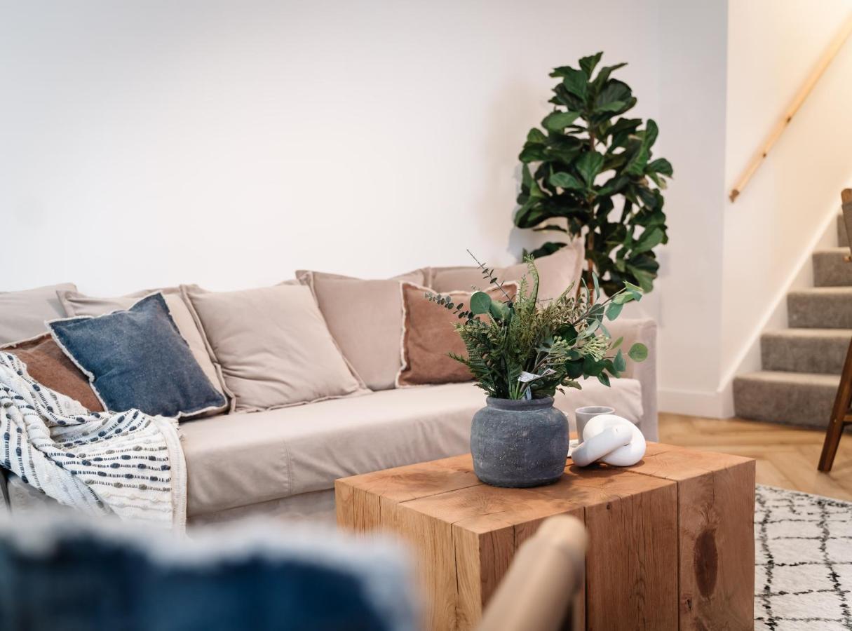 Royal House Stylish Apartments - 切斯特 外观 照片