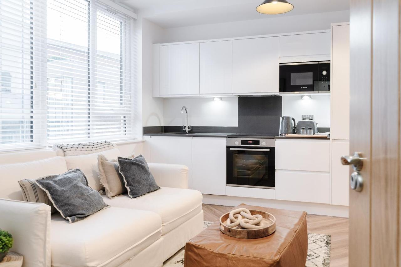 Royal House Stylish Apartments - 切斯特 外观 照片