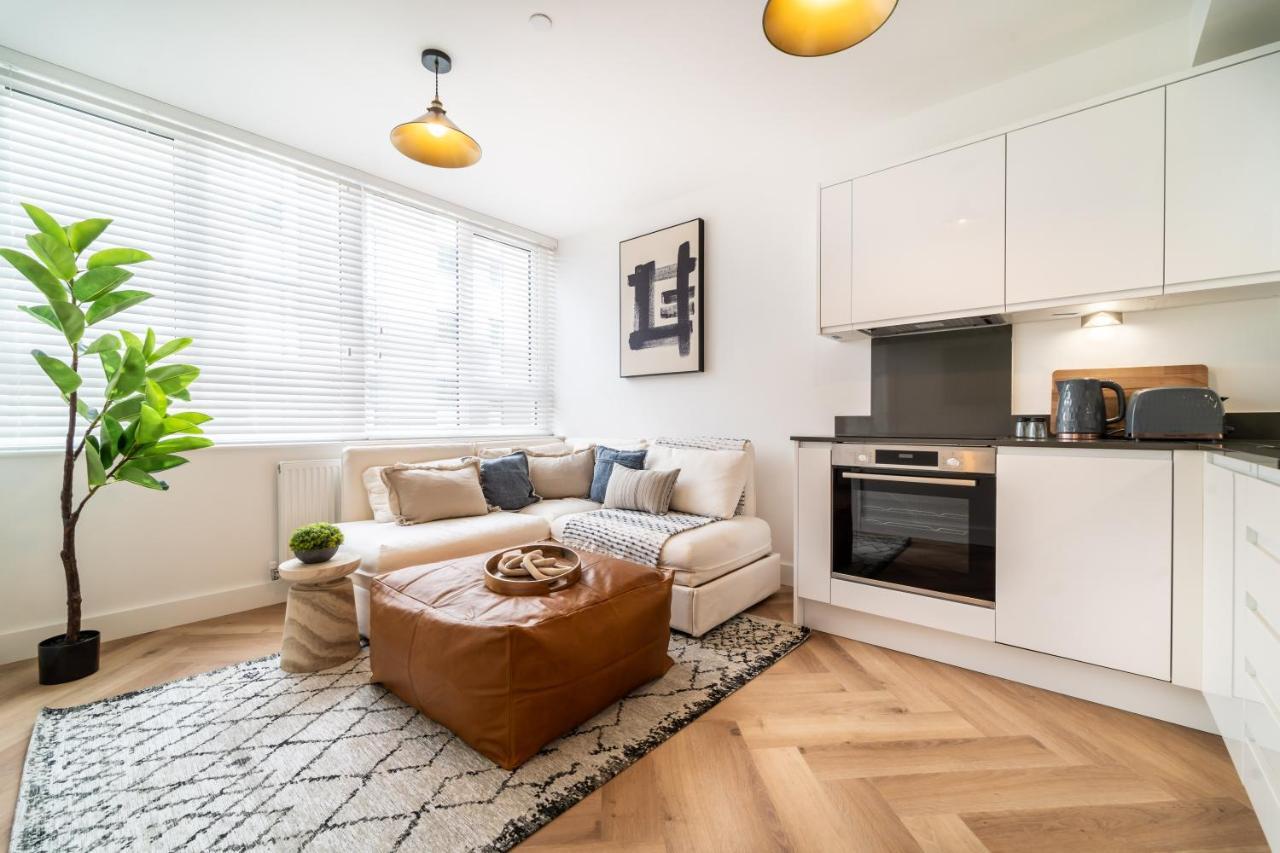 Royal House Stylish Apartments - 切斯特 外观 照片