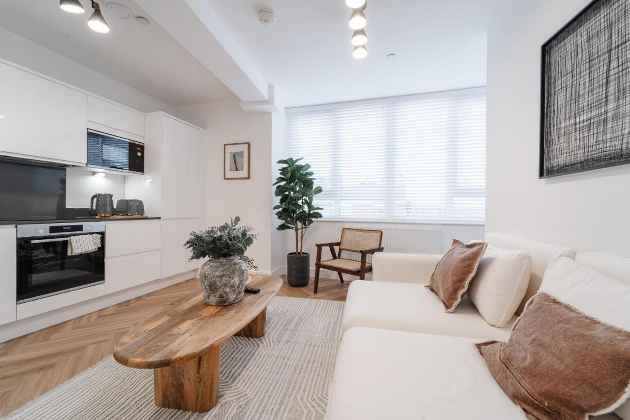 Royal House Stylish Apartments - 切斯特 外观 照片
